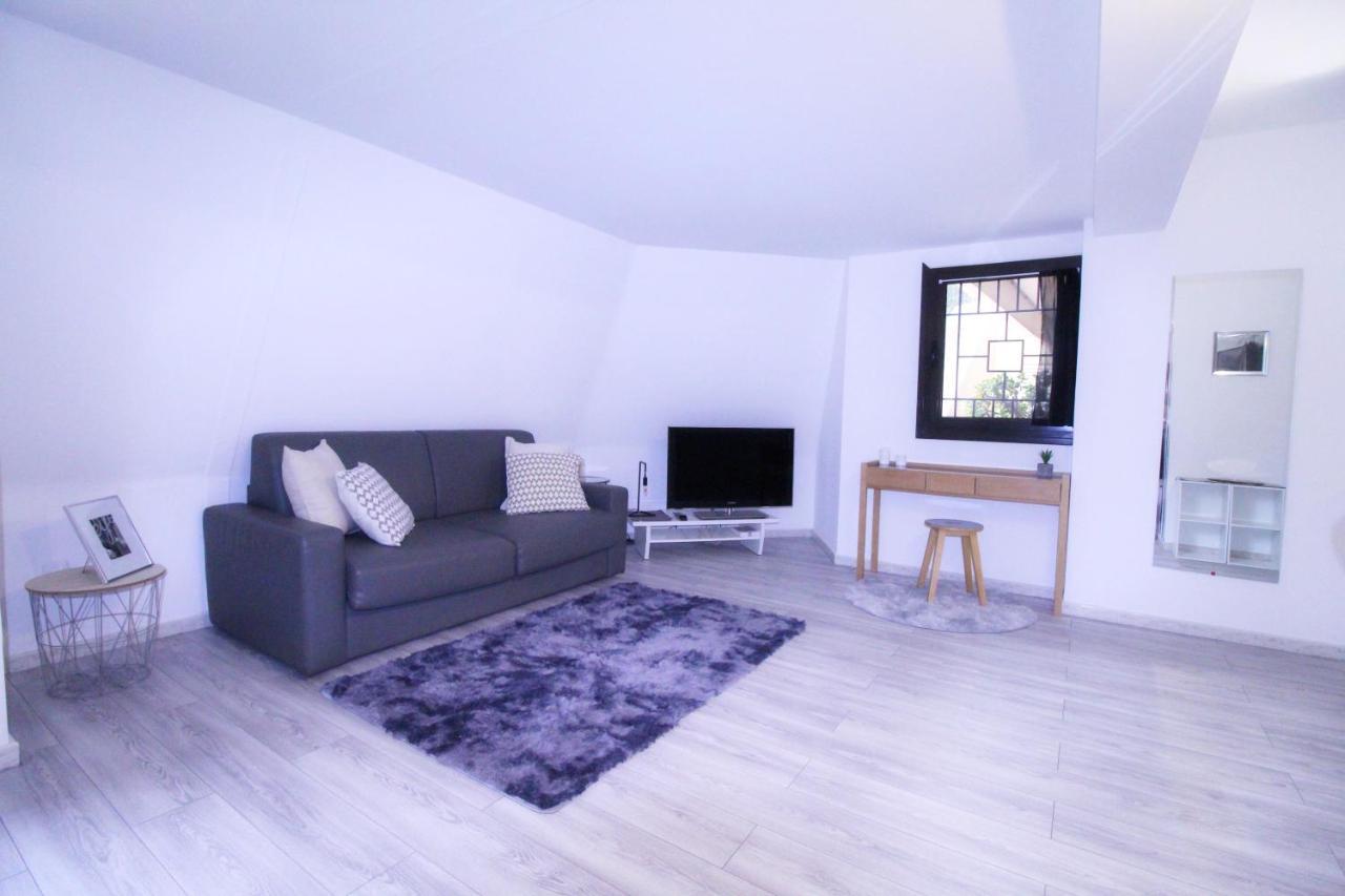 Large Studio Close To Monaco, Bnb Ric' Keys Бюсолей Екстериор снимка