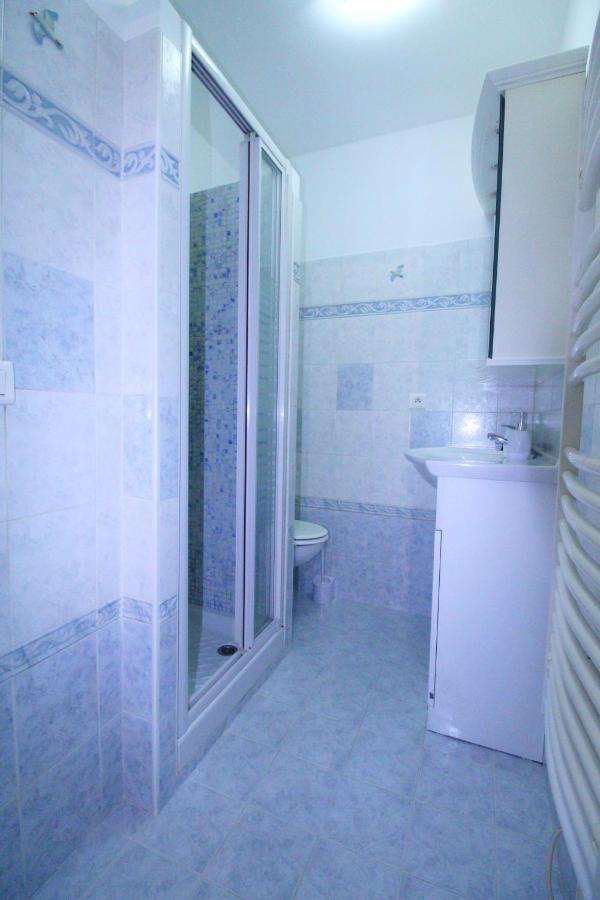 Large Studio Close To Monaco, Bnb Ric' Keys Бюсолей Екстериор снимка